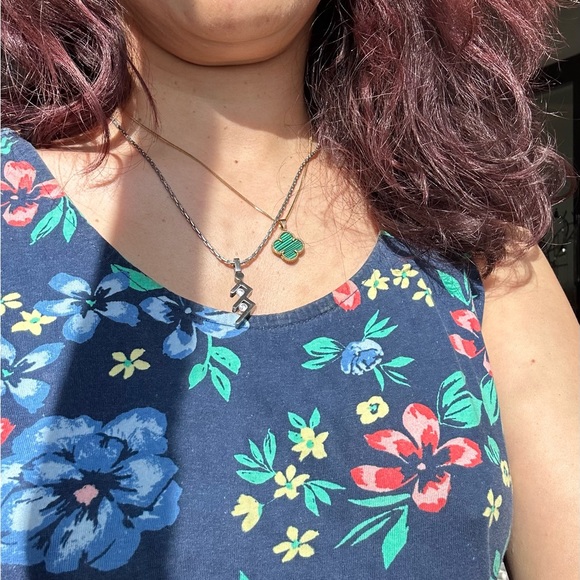 Silvery necklace comes with a chain - Picture 5 of 5